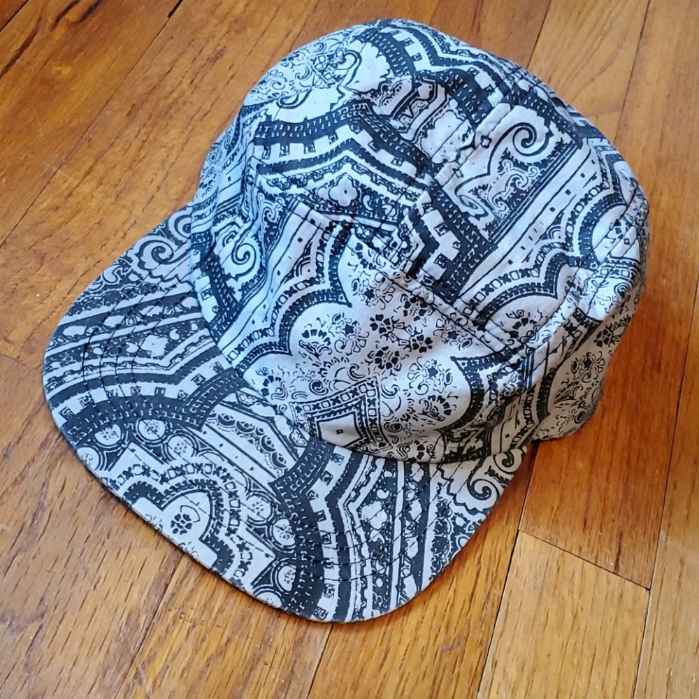 Urban Outfittere Artistic Print Cap